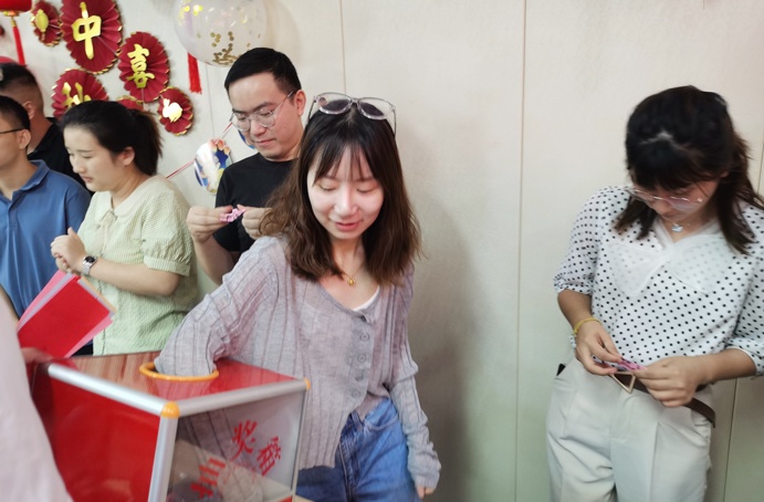 共青團(tuán)南昌市政建設(shè)集團(tuán)有限公司委員會(huì)舉辦了“承傳統(tǒng)文化，享團(tuán)圓美滿”中秋主題活動(dòng)6913.jpg