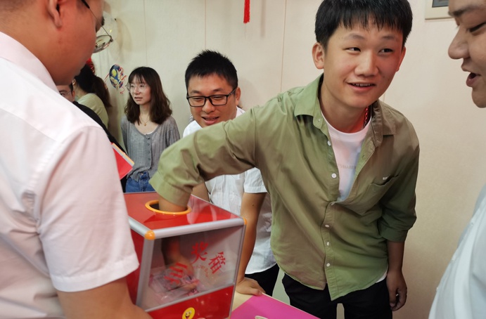 共青團(tuán)南昌市政建設(shè)集團(tuán)有限公司委員會(huì)舉辦了“承傳統(tǒng)文化，享團(tuán)圓美滿”中秋主題活動(dòng)6914.jpg
