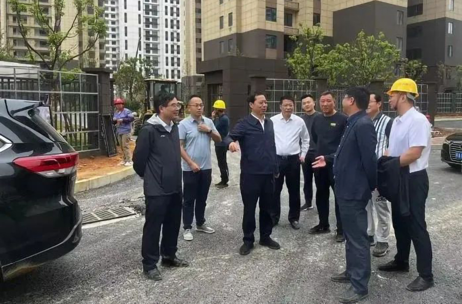 萬義輝到秦坊安置房、杭州路項目調研